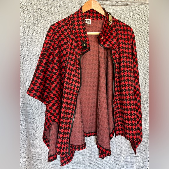 Anne Klein Houndstooth Black & Red Cape size M - Picture 2 of 6